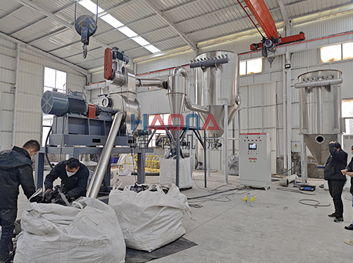 电池极片粉碎分级设备的工作原理是什么