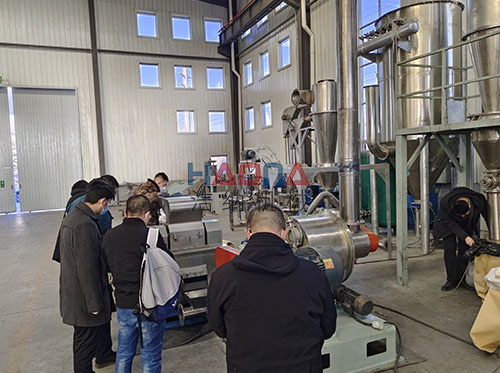 为什么越来越多的人会选择气流粉碎机呢？