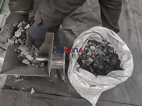 锂电池极片破碎脱粉设备如何实现99%金属回收率？3大核心技术揭秘